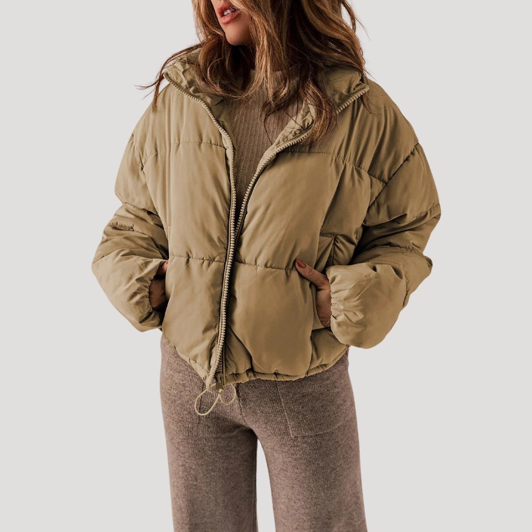Aline — Warme kurze wattierte Winterjacke für Damen mit hohem Kragen, Das Modehaus Luzern