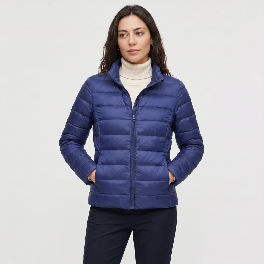Amelie — Winddichte wasserabweisende Winterjacke für Damen mit Stehkragen, Das Modehaus Luzern