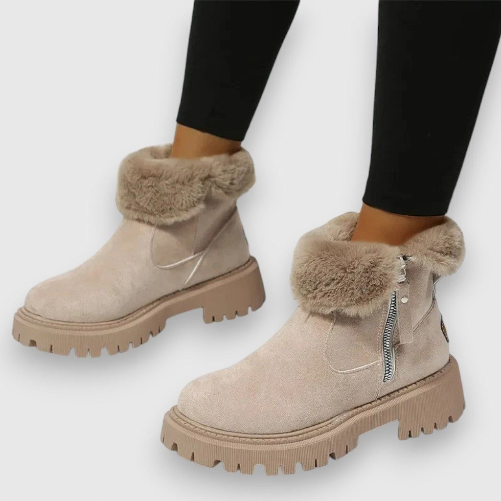 Anita — Warme Winterschuhe für Damen mit Kunstfell-Kragen und Profilsohle, Das Modehaus Luzern