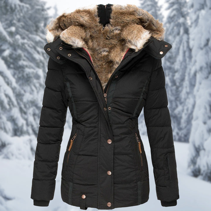 Annemarie — Warme Daunenjacke für Damen mit Kunstfell-Kapuze, Das Modehaus Luzern