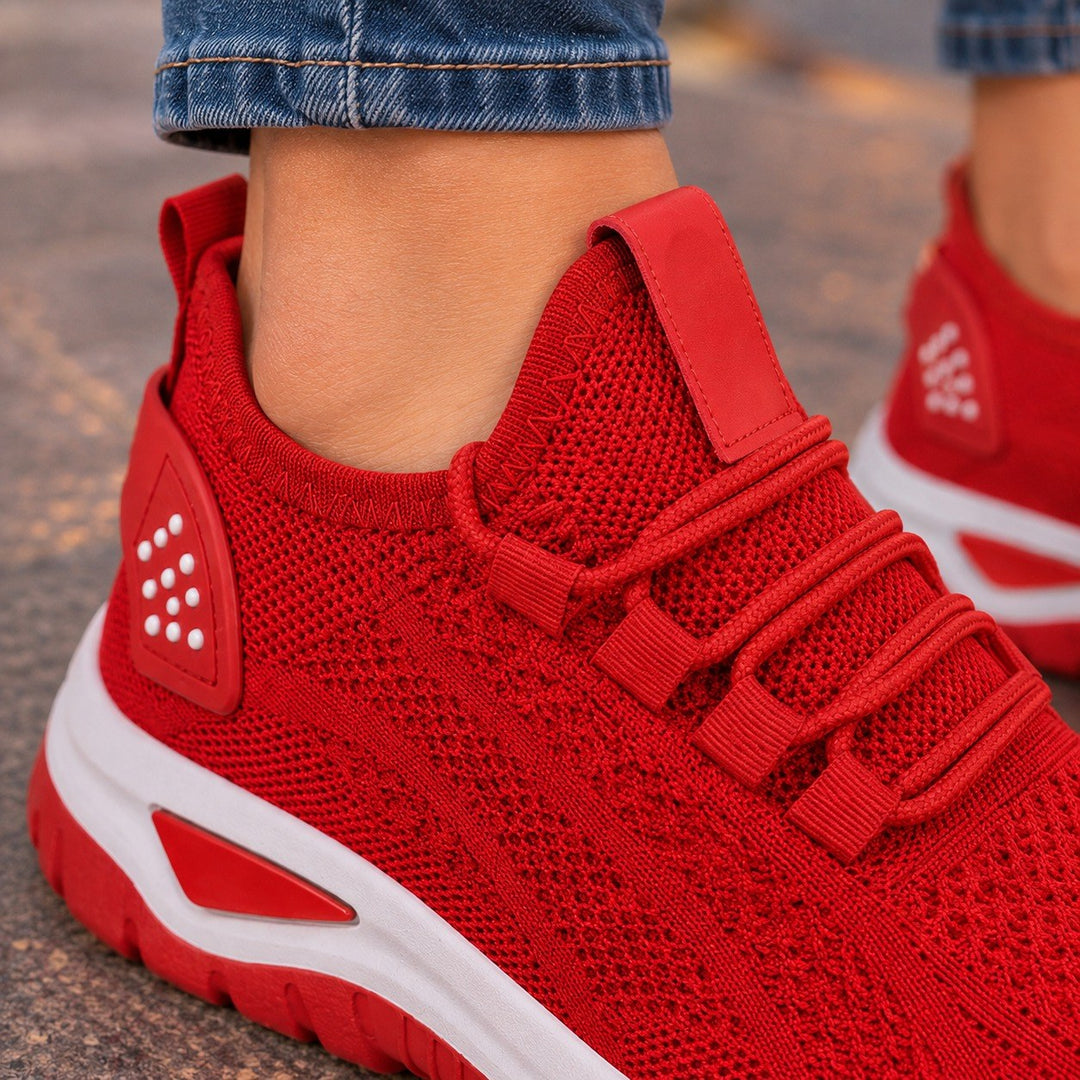 Astrid — Leichte atmungsaktive Sneakers für Damen aus Strick, Das Modehaus Luzern