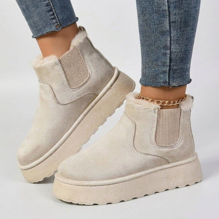 Bianca — Warme gefütterte Chelsea Winterschuhe für Damen mit Plateau, Das Modehaus Luzern