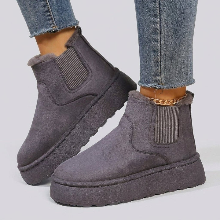 Bianca — Warme gefütterte Chelsea Winterschuhe für Damen mit Plateau, Das Modehaus Luzern