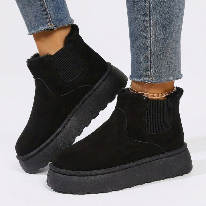 Bianca — Warme gefütterte Chelsea Winterschuhe für Damen mit Plateau, Das Modehaus Luzern
