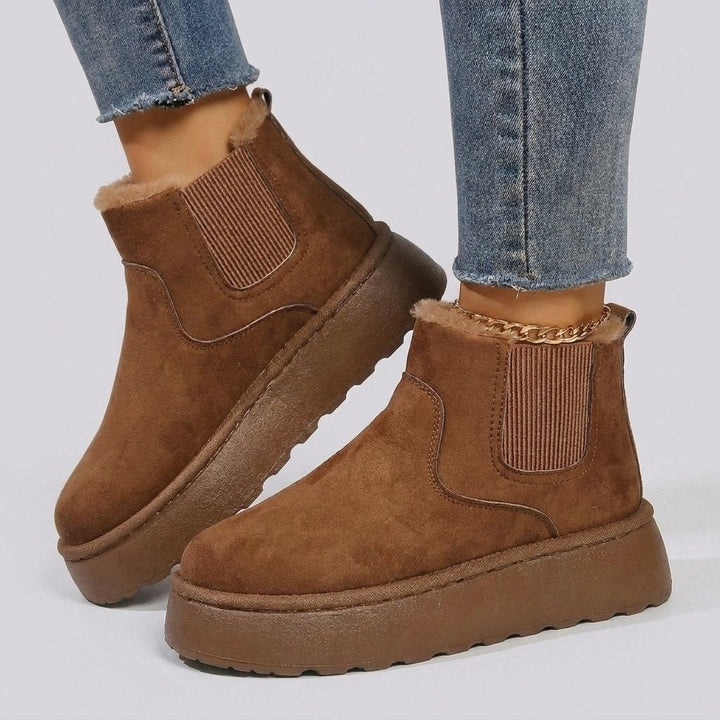 Bianca — Warme gefütterte Chelsea Winterschuhe für Damen mit Plateau, Das Modehaus Luzern