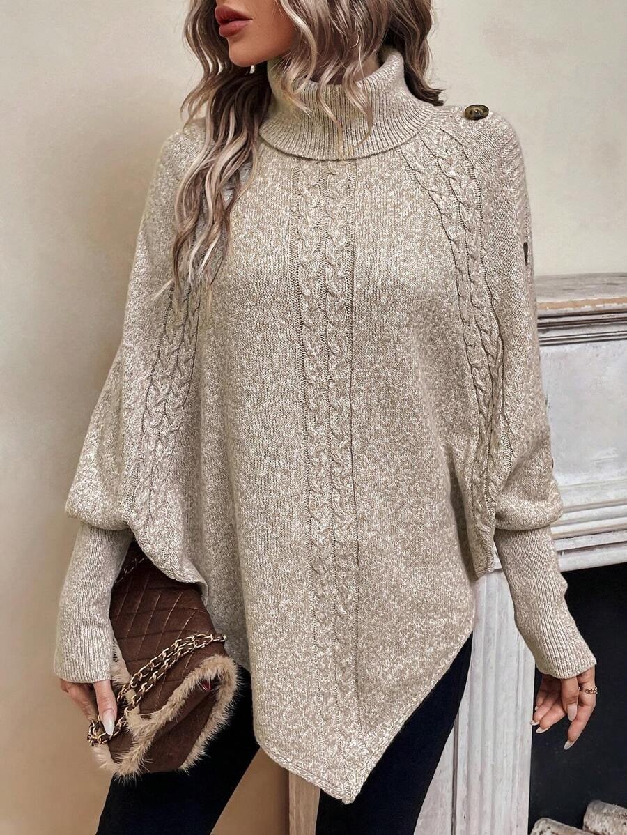 Carola — Weicher Poncho-Pullover für Damen mit Rollkragen und Zopfmuster, Das Modehaus Luzern