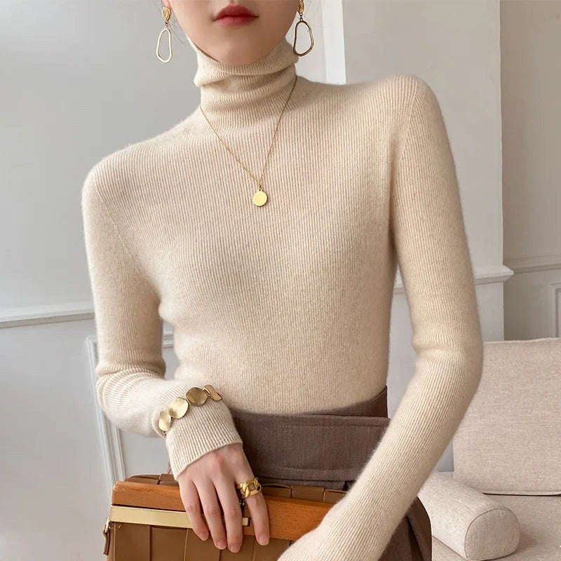 Dagmar — Weicher schmaler Rollkragenpullover für Damen aus Kaschmir-Mix, Das Modehaus Luzern
