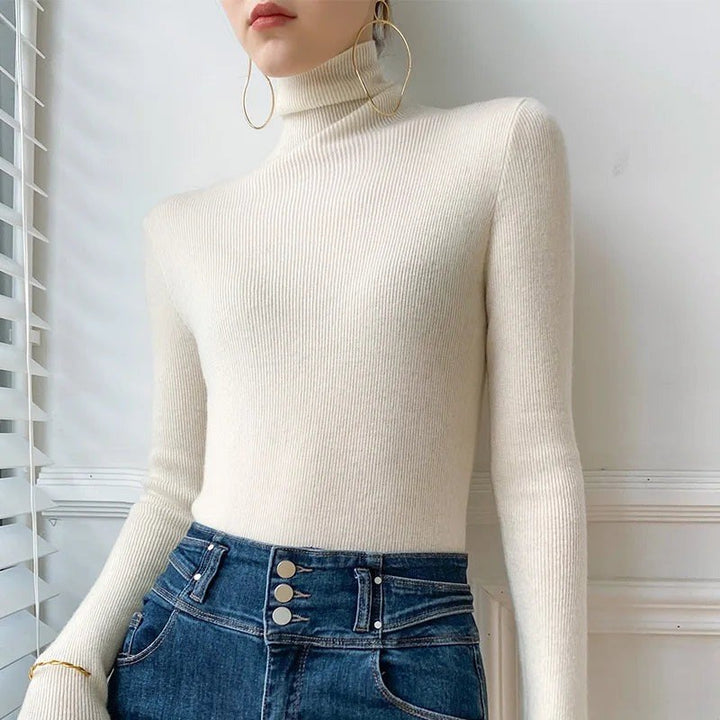 Dagmar — Weicher schmaler Rollkragenpullover für Damen aus Kaschmir-Mix, Das Modehaus Luzern