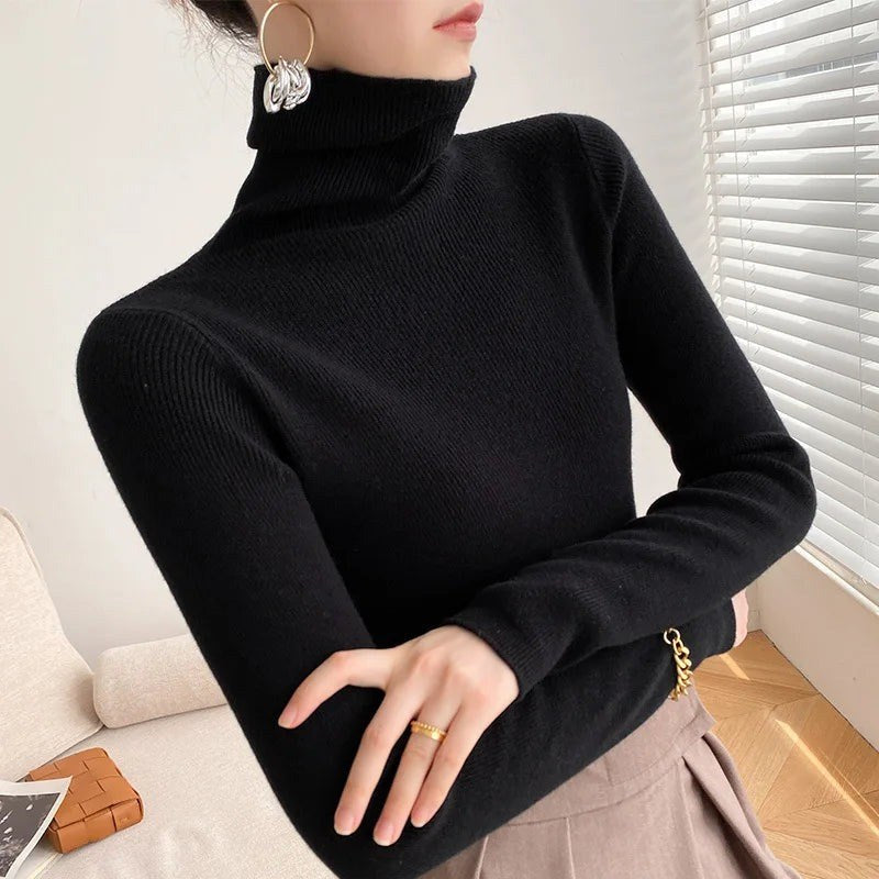 Dagmar — Weicher schmaler Rollkragenpullover für Damen aus Kaschmir-Mix, Das Modehaus Luzern