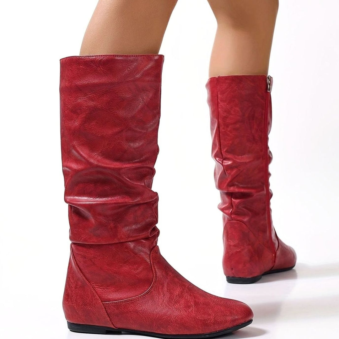 Eliane — Elegante flache wadenhohe Stiefel für Damen mit Reissverschluss, Das Modehaus Luzern