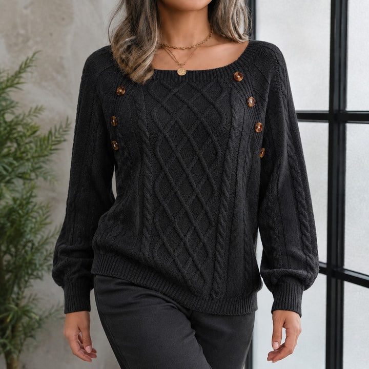 Elsa — Weicher lockerer Strickpullover für Damen mit Zopfmuster und Knöpfen, Das Modehaus Luzern