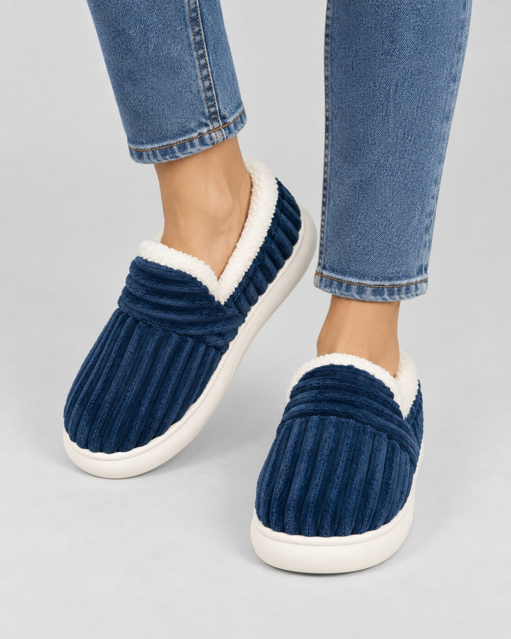 Esther — Kuschelige Hausschuhe für Damen aus Rippstrick mit Fleece, Das Modehaus Luzern
