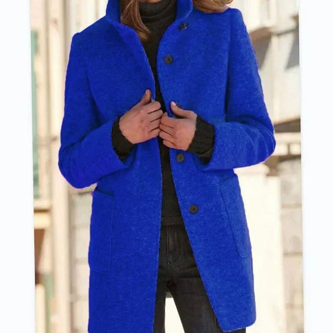 Fabienne — Warmer Wintermantel mit Stehkragen und Knöpfen für Damen, Das Modehaus Luzern