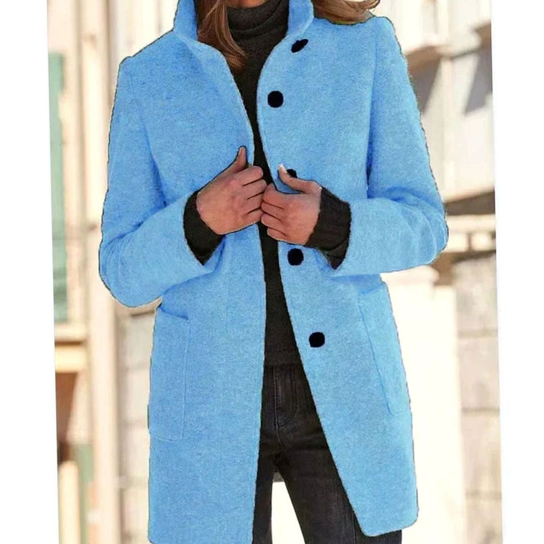 Fabienne — Warmer Wintermantel mit Stehkragen und Knöpfen für Damen, Das Modehaus Luzern