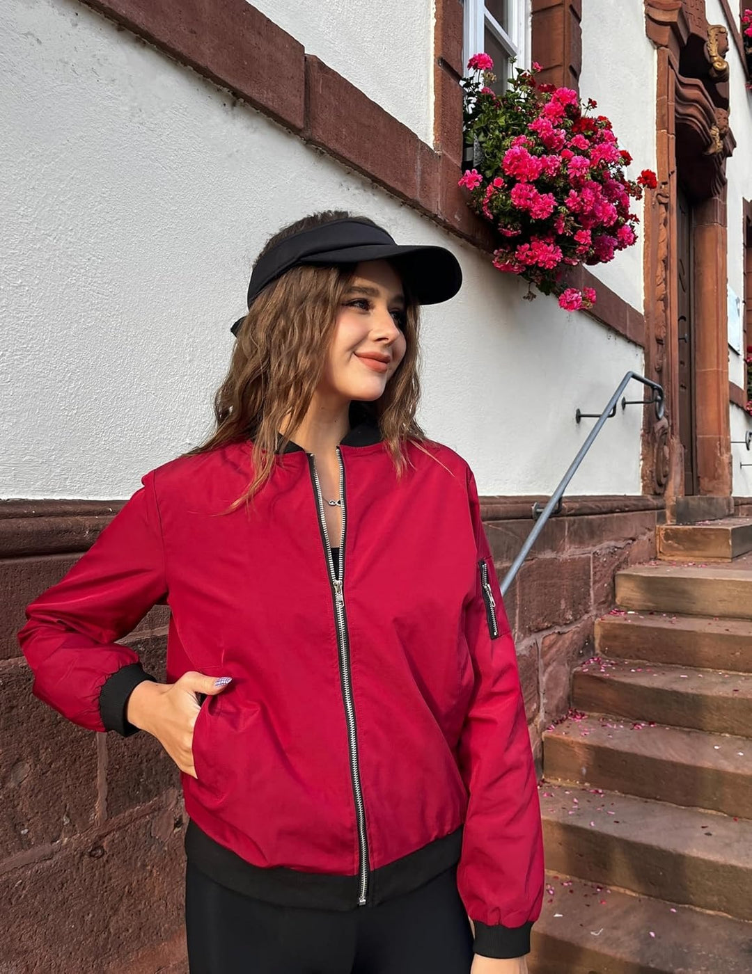 Franziska — Warme kurze Bomberjacke für Damen aus Satin, Das Modehaus Luzern