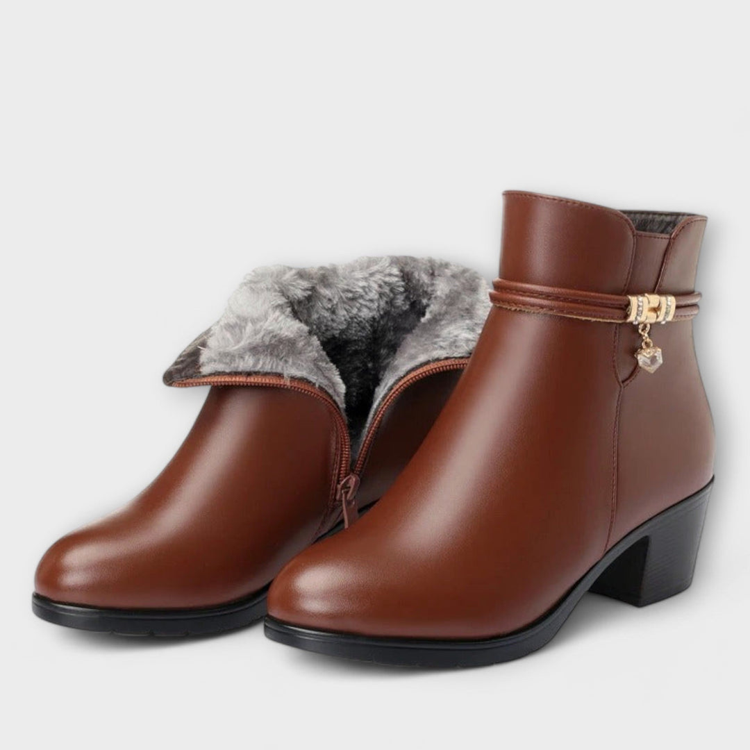 Gisela — Gefütterte Winterschuhe für Damen mit Absatz und Reissverschluss, Das Modehaus Luzern