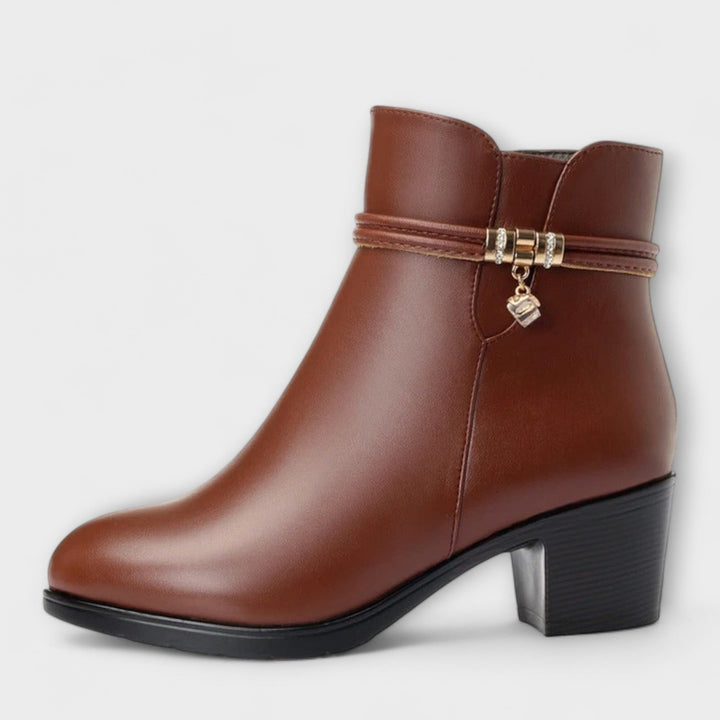 Gisela — Gefütterte Winterschuhe für Damen mit Absatz und Reissverschluss, Das Modehaus Luzern