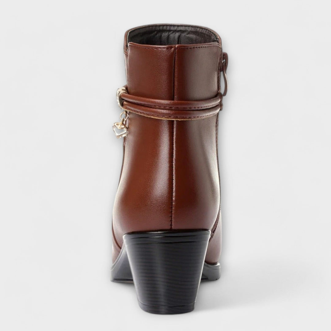 Gisela — Gefütterte Winterschuhe für Damen mit Absatz und Reissverschluss, Das Modehaus Luzern