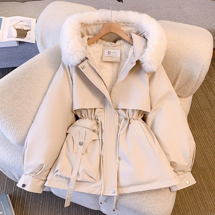 Giulia — Warme gefütterte Winterjacke für Damen mit Kapuze und Kordelzug, Das Modehaus Luzern