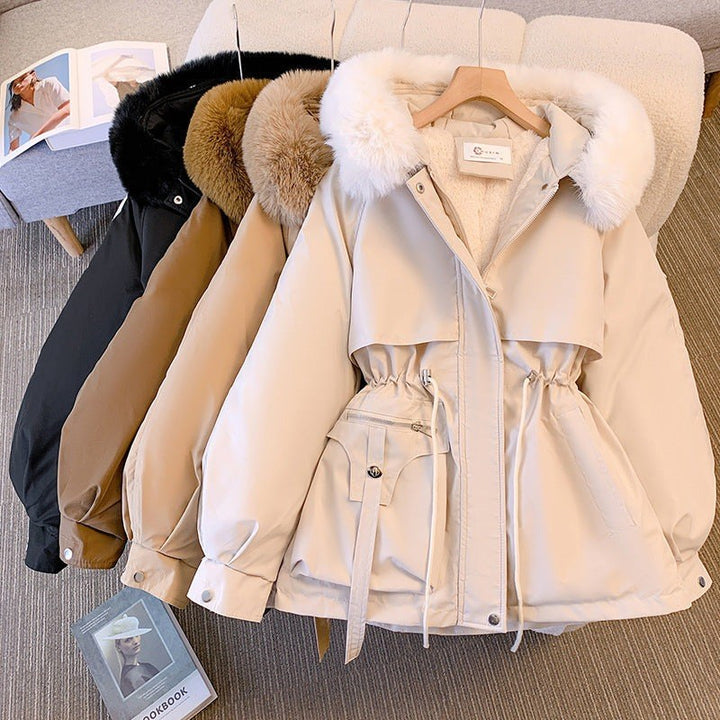Giulia — Warme gefütterte Winterjacke für Damen mit Kapuze und Kordelzug, Das Modehaus Luzern