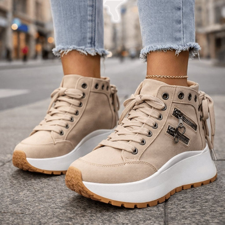 Ines — Bequeme High Top Sneakers für Damen mit Plateau in Jeansoptik, Das Modehaus Luzern
