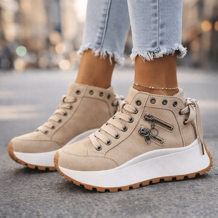 Ines — Bequeme High Top Sneakers für Damen mit Plateau in Jeansoptik, Das Modehaus Luzern