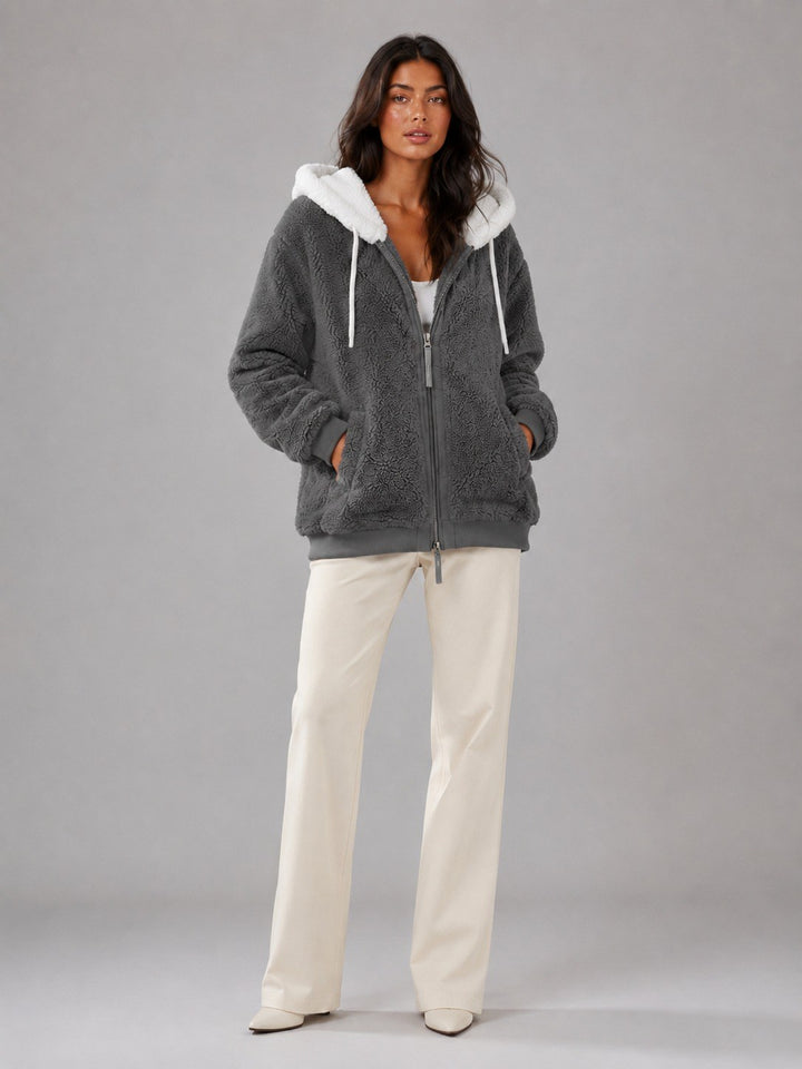 Isabelle — Warme Fleecejacke für Damen mit Kapuze und Teddyfutter, Das Modehaus Luzern