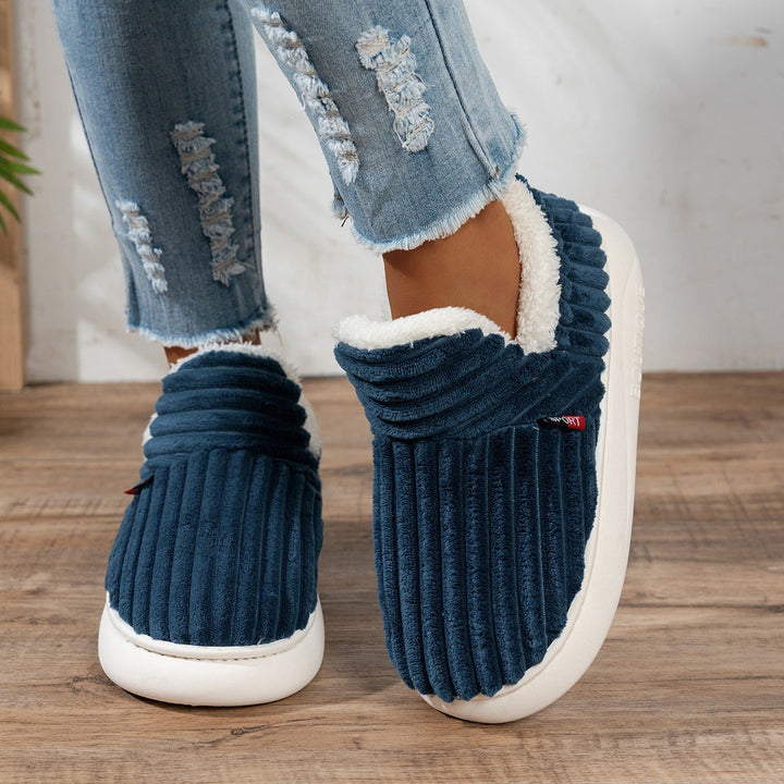 Jana — Warme Hausschuhe für Damen aus Cord mit Plüsch und fester Sohle, Das Modehaus Luzern