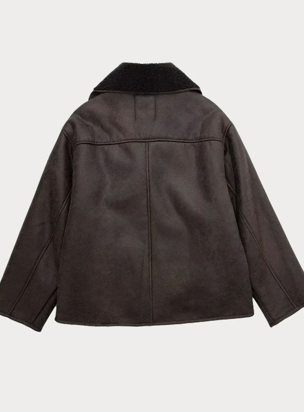 Jolanda — Warme Oversize Winterjacke für Damen in Lammfell-Optik, Das Modehaus Luzern
