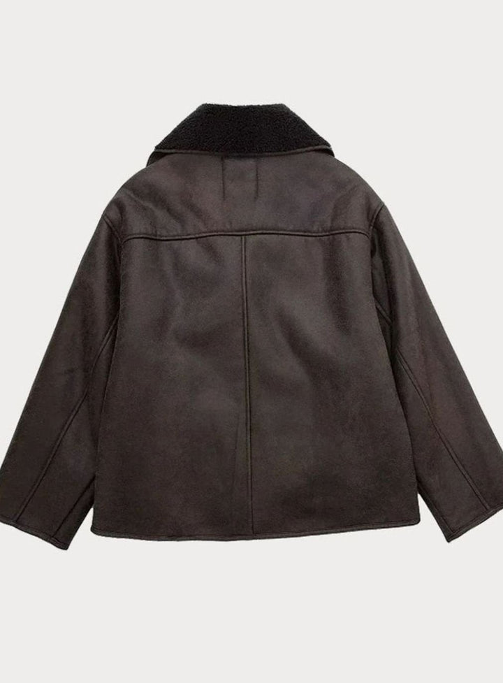 Jolanda — Warme Oversize Winterjacke für Damen in Lammfell-Optik, Das Modehaus Luzern