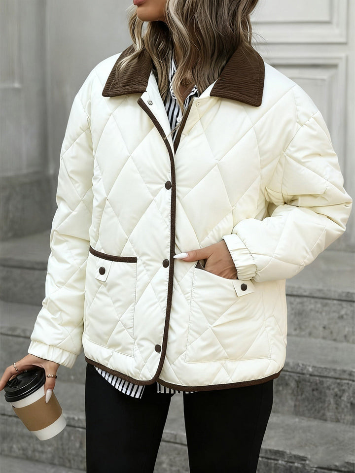 Karin — Warme gesteppte Winterjacke für Damen mit Kragen aus Cord, Das Modehaus Luzern