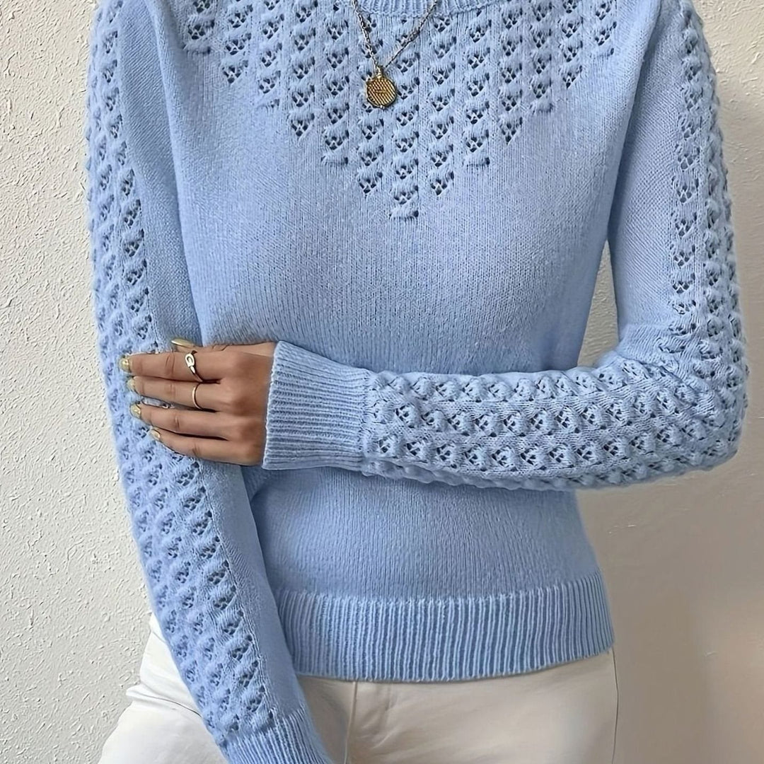 Katrin — Weicher schmaler Strickpullover für Damen mit Lochmuster, Das Modehaus Luzern