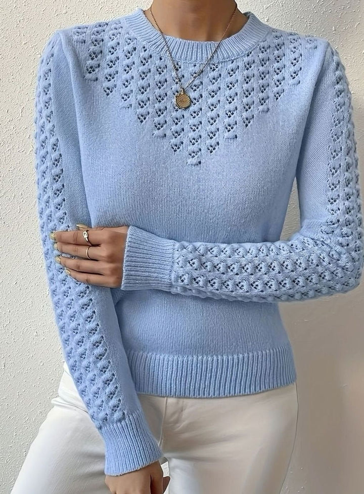 Katrin — Weicher schmaler Strickpullover für Damen mit Lochmuster, Das Modehaus Luzern