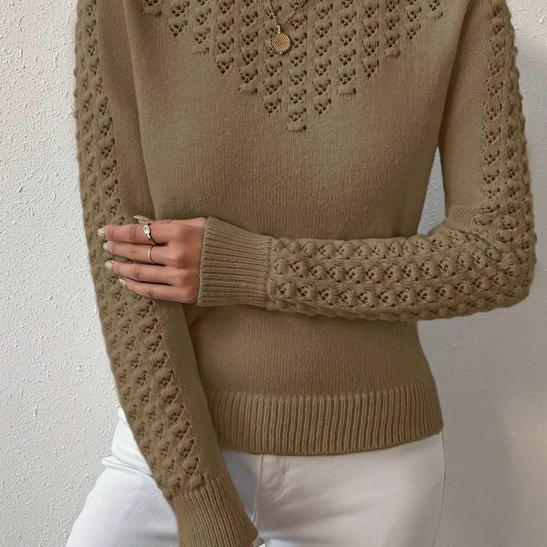 Katrin — Weicher schmaler Strickpullover für Damen mit Lochmuster, Das Modehaus Luzern