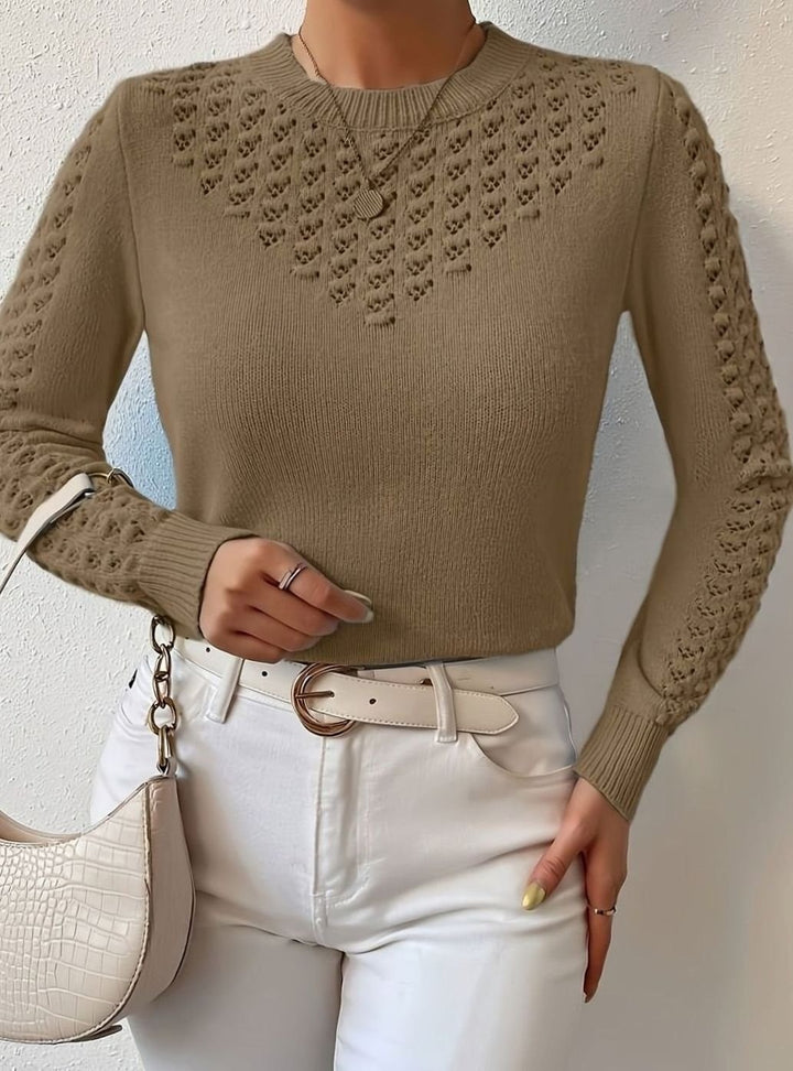 Katrin — Weicher schmaler Strickpullover für Damen mit Lochmuster, Das Modehaus Luzern