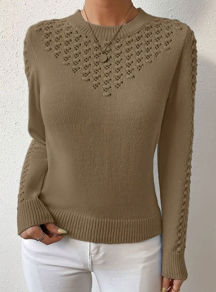 Katrin — Weicher schmaler Strickpullover für Damen mit Lochmuster, Das Modehaus Luzern