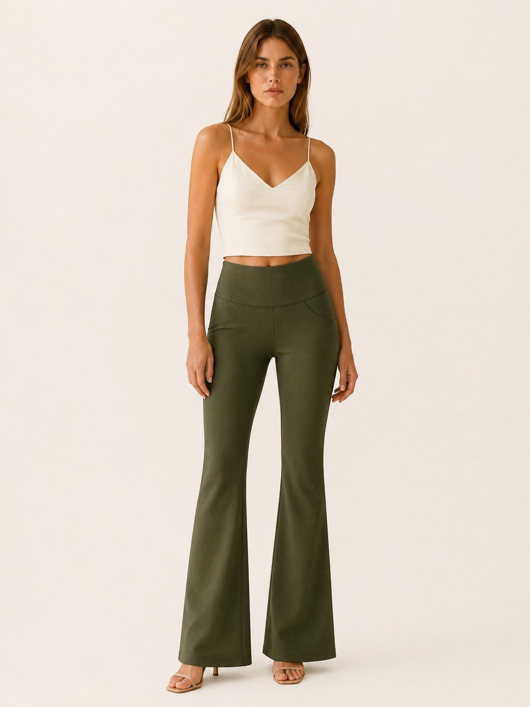 Kerstin — Bequeme Bootcut Sport Leggings für Damen mit Taschen, Das Modehaus Luzern