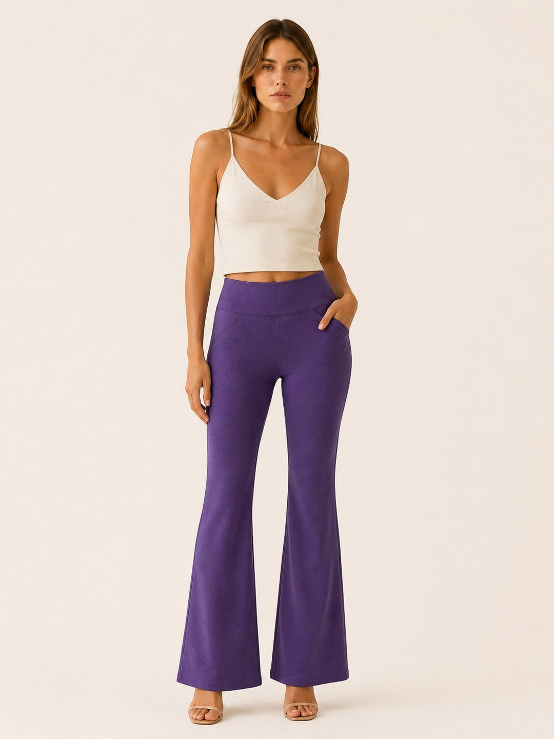 Kerstin — Bequeme Bootcut Sport Leggings für Damen mit Taschen, Das Modehaus Luzern