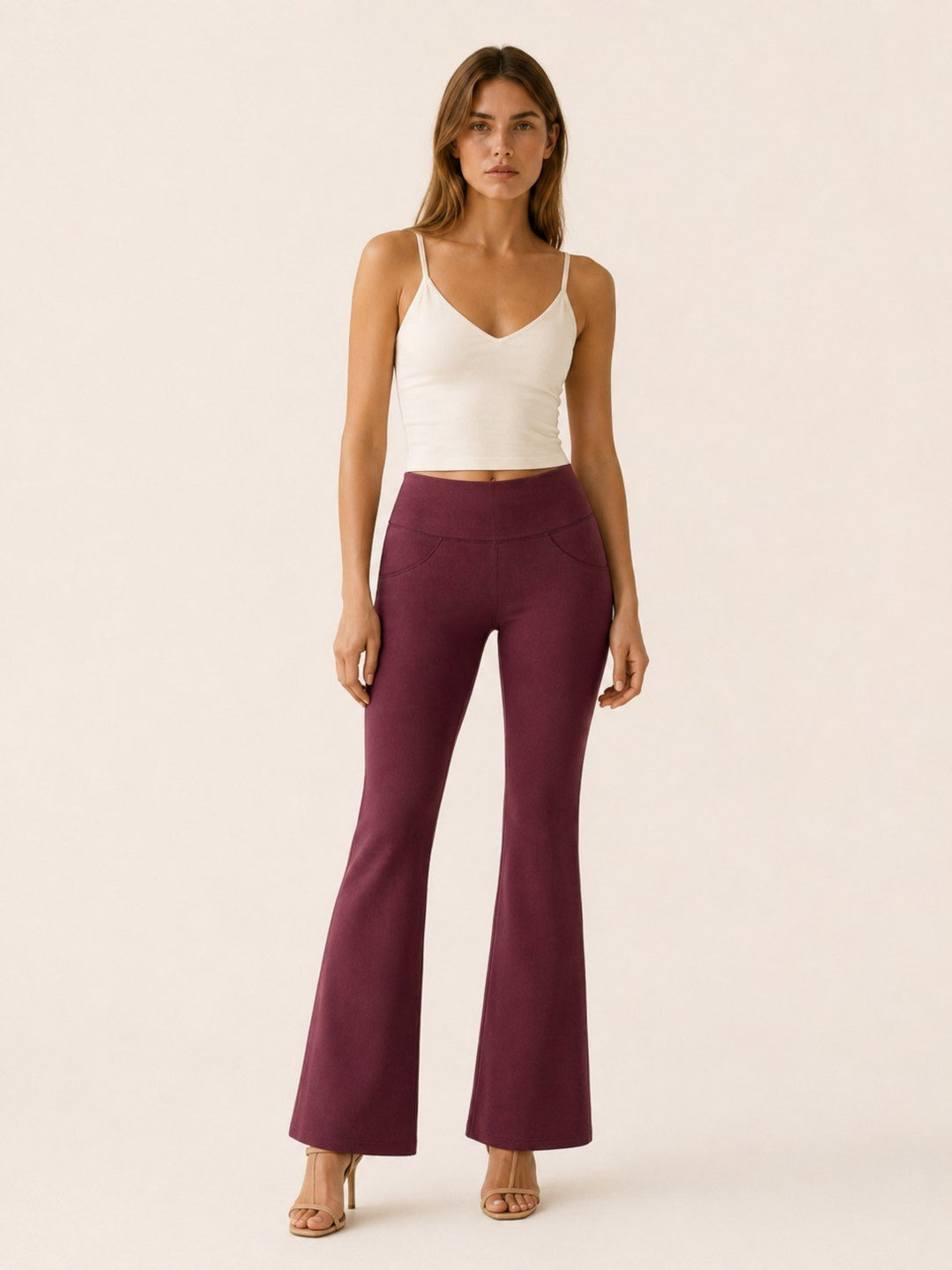 Kerstin — Bequeme Bootcut Sport Leggings für Damen mit Taschen, Das Modehaus Luzern