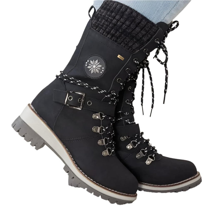 Ladina — Wadenhohe Winterschuhe für Damen mit Schnürung und Profilsohle, Das Modehaus Luzern