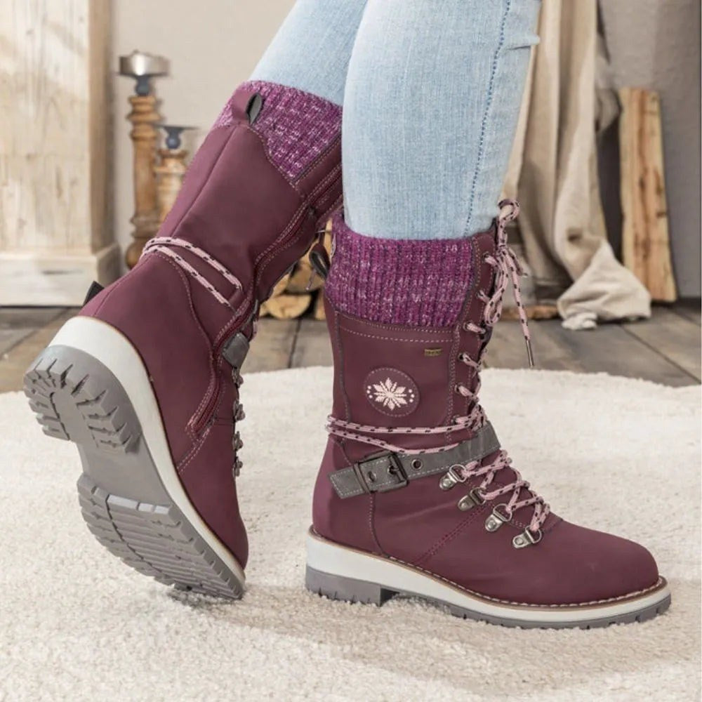 Ladina — Wadenhohe Winterschuhe für Damen mit Schnürung und Profilsohle, Das Modehaus Luzern