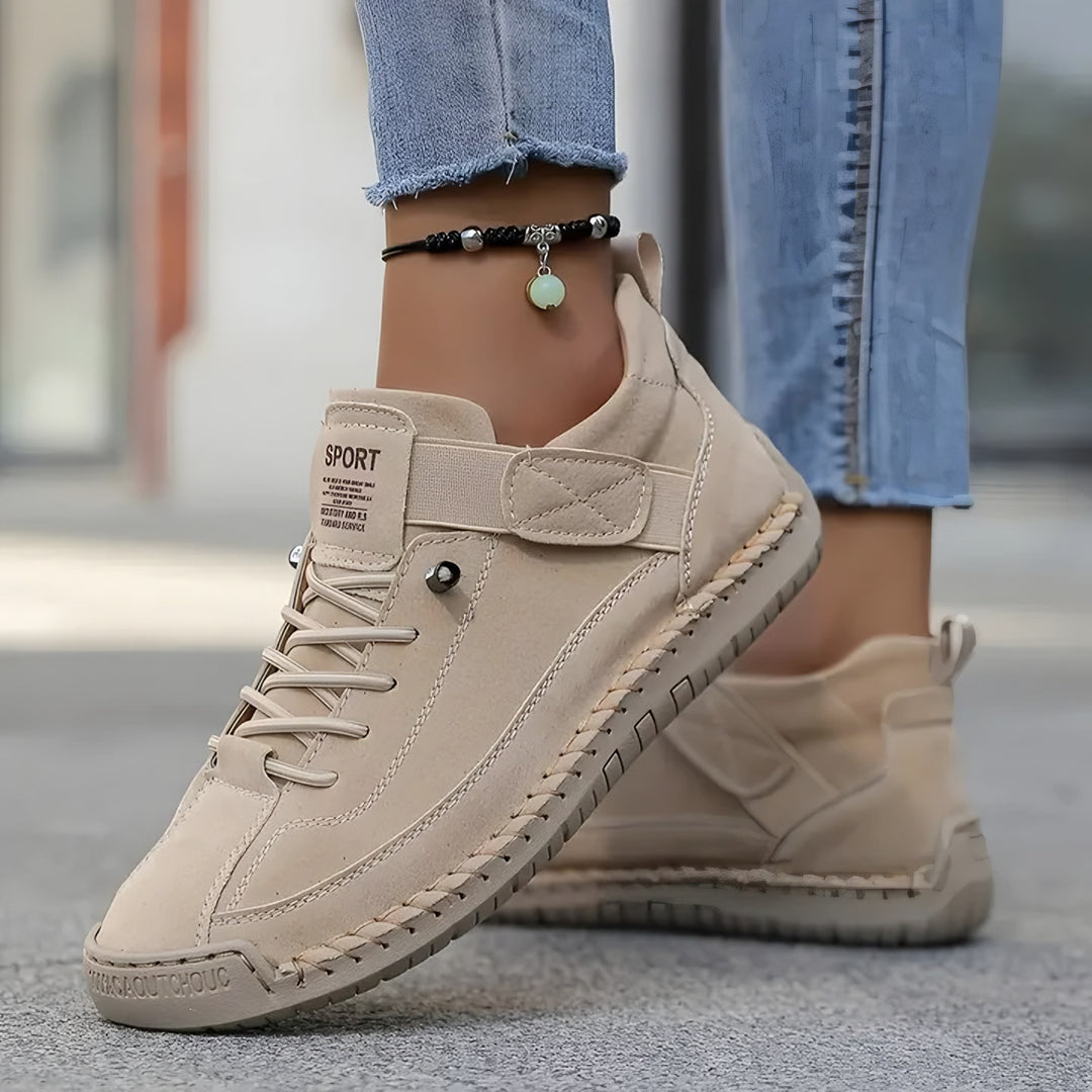 Leandra — Knöchelhohe Sneakers für Damen mit Klettverschluss und Schnürung, Das Modehaus Luzern