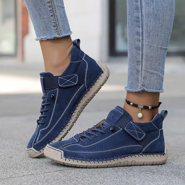 Leandra — Knöchelhohe Sneakers für Damen mit Klettverschluss und Schnürung, Das Modehaus Luzern