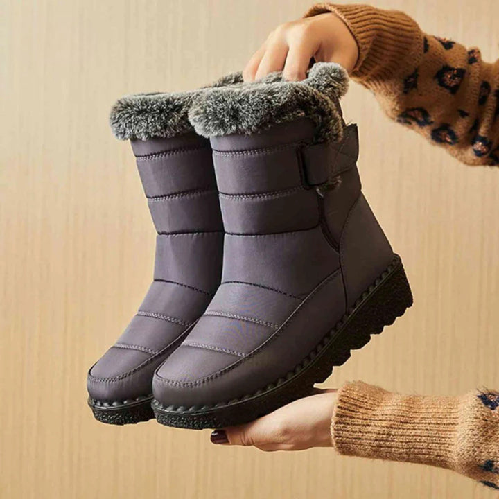 Lena — Warme gefütterte Winterschuhe für Damen mit rutschfester Sohle, Das Modehaus Luzern