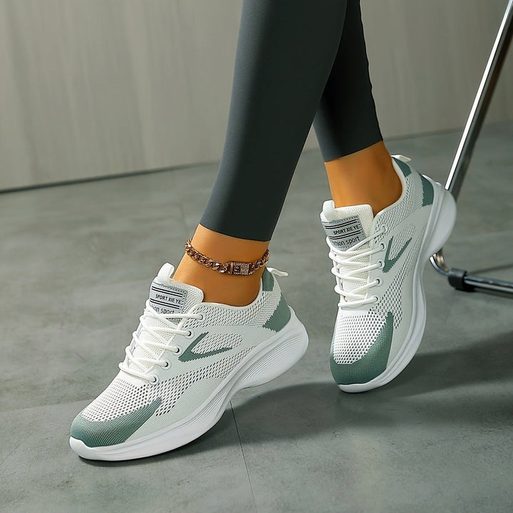 Lia — Leichte Sneakers für Damen mit Dämpfung in der Sohle für den Alltag, Das Modehaus Luzern