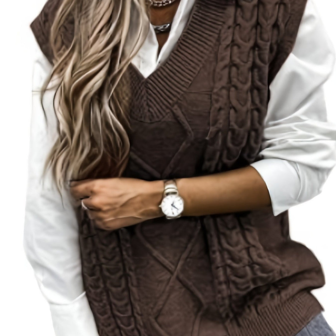 Lina — Warmer Pullunder für Damen aus Strick mit Zopfmuster, Das Modehaus Luzern