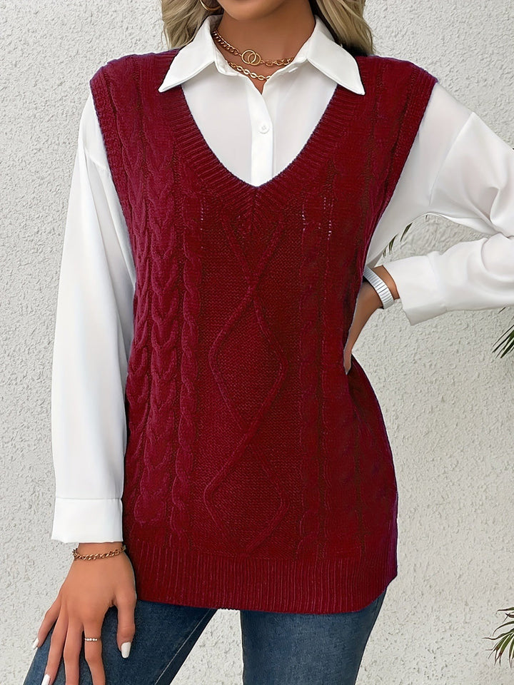 Lina — Warmer Pullunder für Damen aus Strick mit Zopfmuster, Das Modehaus Luzern