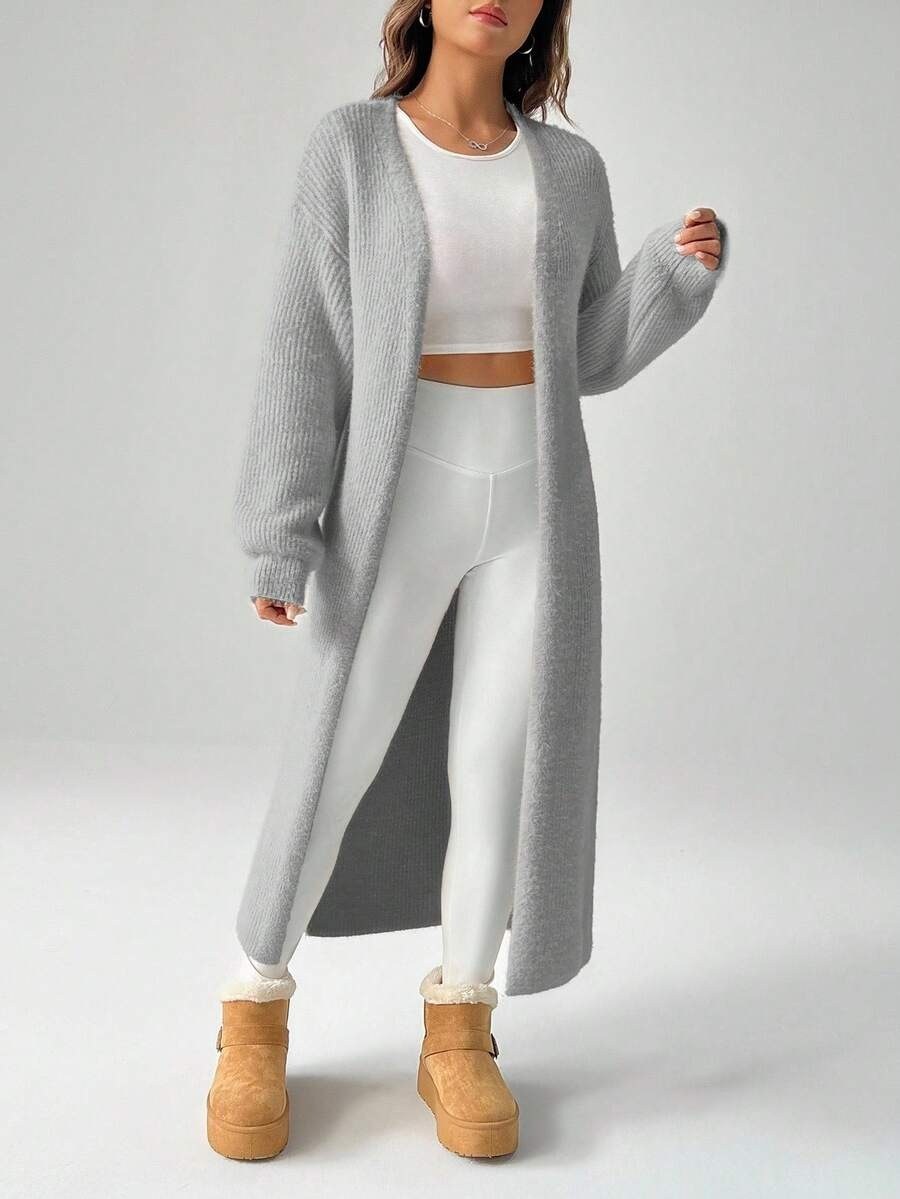 Lucia — Langer flauschiger Cardigan für Damen in Midi-Länge, Das Modehaus Luzern