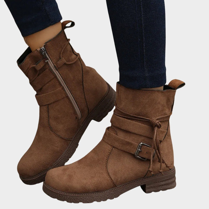 Lydia — Bequeme flache Stiefeletten für Damen mit Reissverschluss, Das Modehaus Luzern