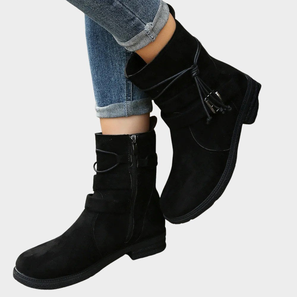 Lydia — Bequeme flache Stiefeletten für Damen mit Reissverschluss, Das Modehaus Luzern
